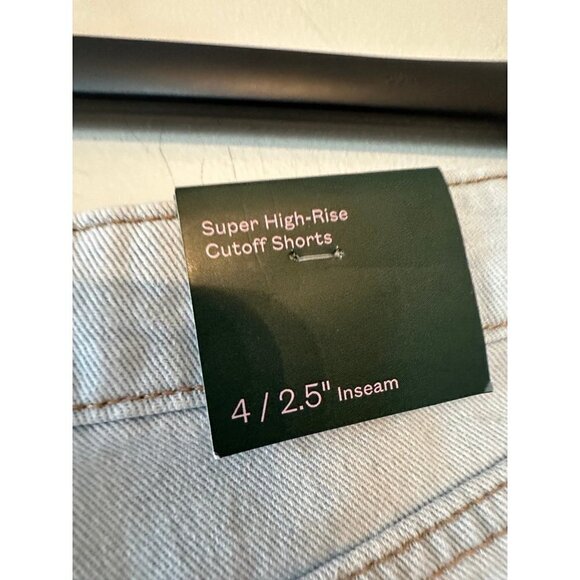 Women Super High Rise Cut Off Jean Shorts - Wild Fable - Light Wash Size 4 NWT - Picture 5 of 5